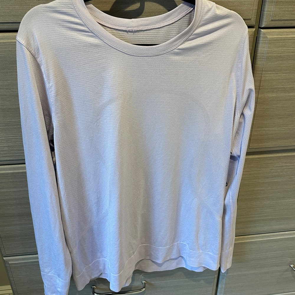 Women's LuluLemon Lavender Long Sleeve Top